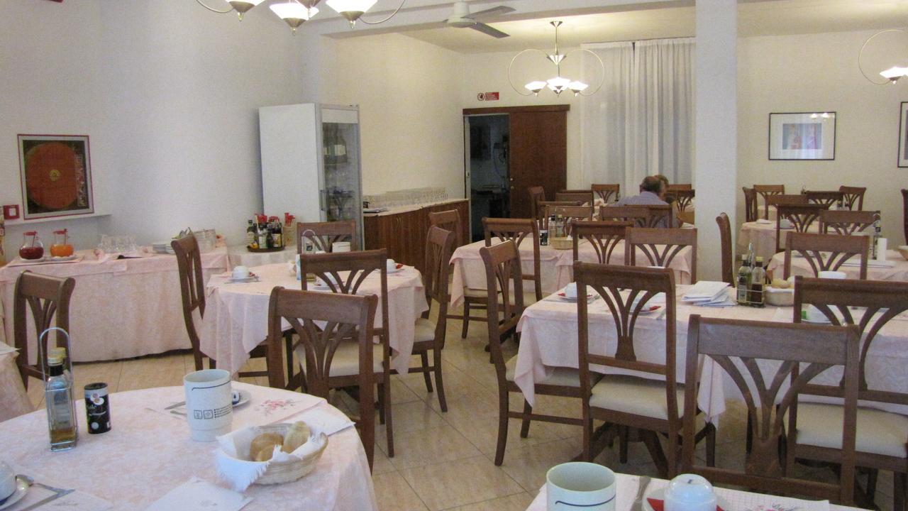 Hotel Caruso Rimini Exterior photo
